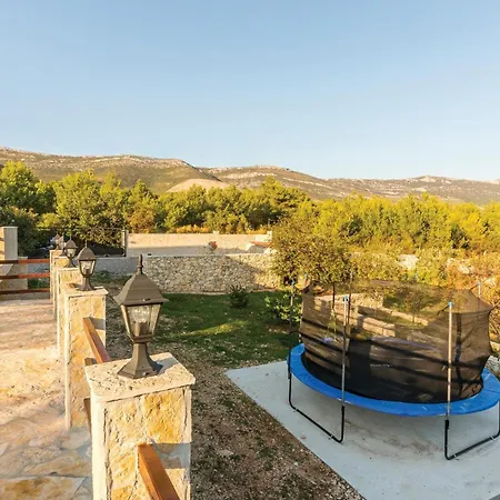 Four-Bedroom Holiday Home In Kastel Novi