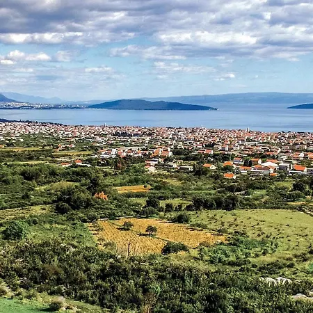 Vikendica Four-Bedroom Holiday Home In Kastel Novi