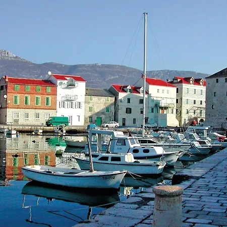 Vikendica Four-Bedroom Holiday Home In Kastel Novi *