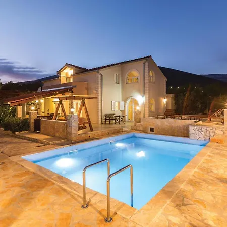 Four-bedroom In Casa de Férias *