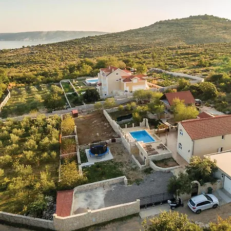 Four-bedroom In Casa de Férias *